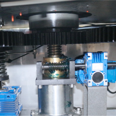 6500 BPH Rotary Type Automatic Capping Machine FX-8AH 80ml-1000ml With 8 Capping Heads