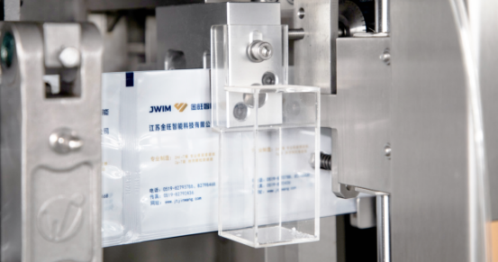 Pesticide Filling Machine Fully Automated Horizontal Film Roll Packaging Machine with Encoder Feedback and PLC Control for Production