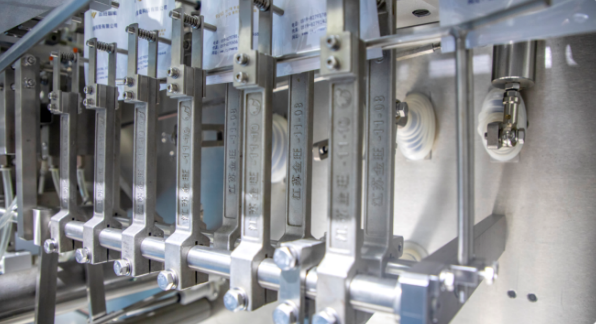 Pesticide Filling Machine Fully Automated Horizontal Film Roll Packaging Machine with Encoder Feedback and PLC Control for Production